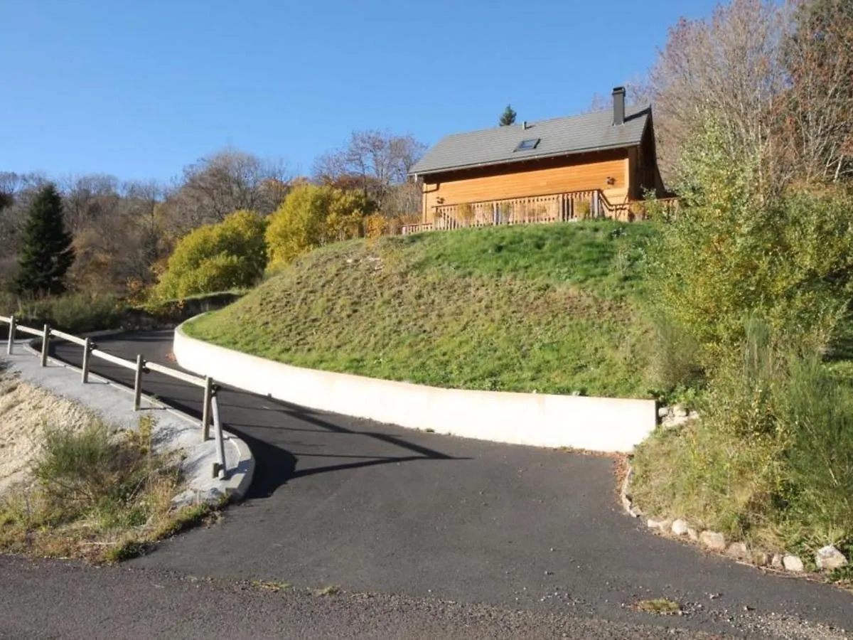 Chalet Confortable 3 Etoiles Avec Terrasse Au Mont-Dore - 6 Pers., 2 Chambres, Wifi - Fr-1-608-10
