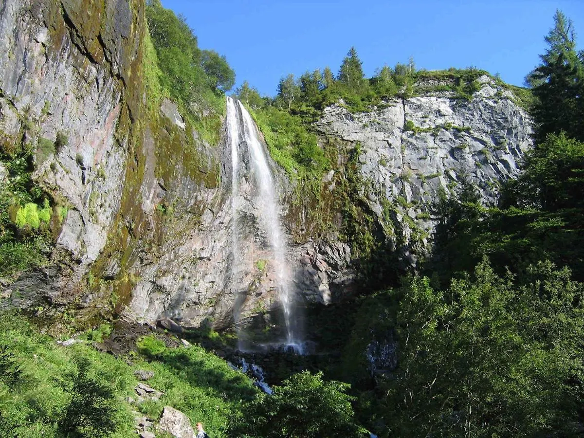 Chalet Confortable 3 Etoiles Avec Terrasse Au Mont-Dore - 6 Pers., 2 Chambres, Wifi - Fr-1-608-10